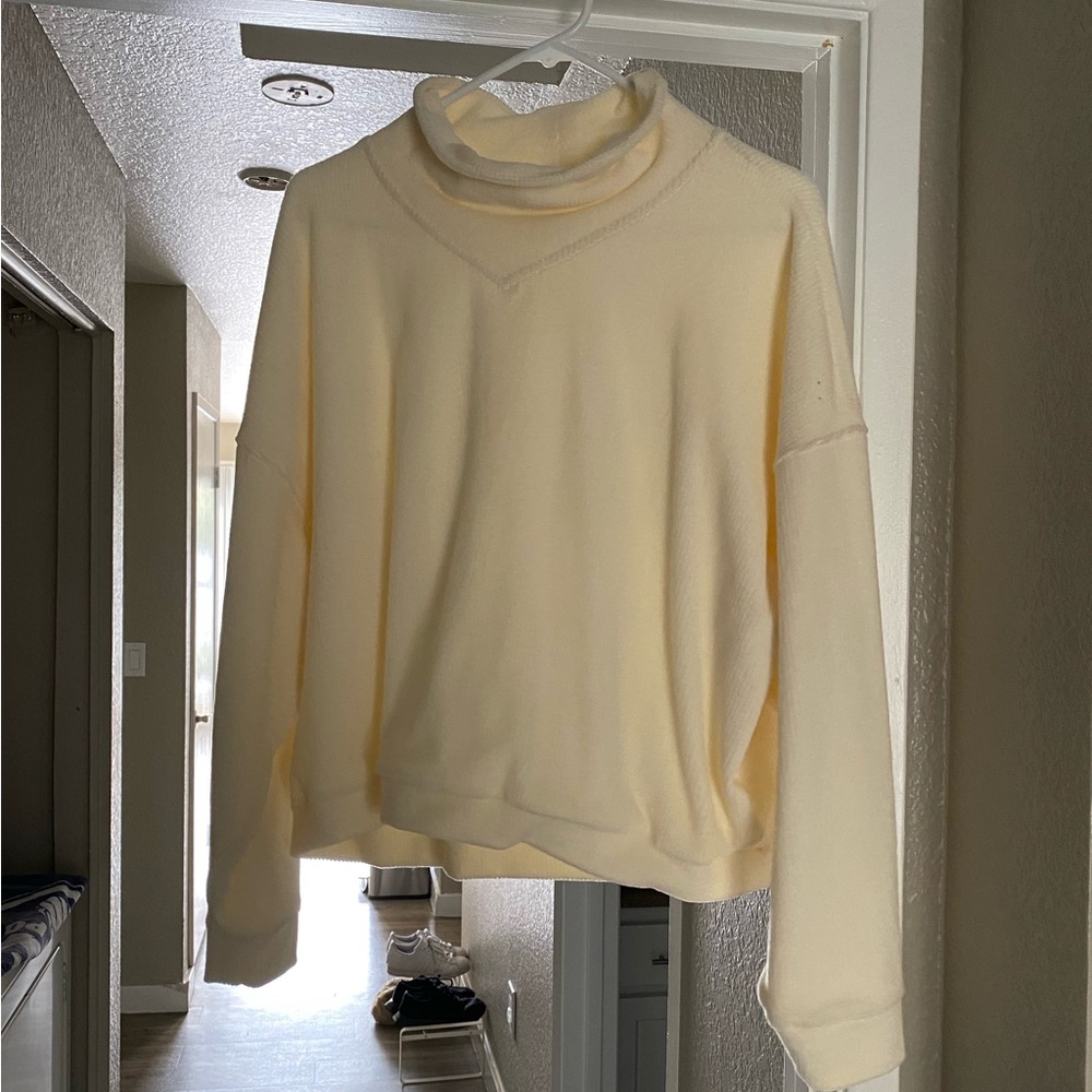Madewell cream light cropped turtleneck sweater